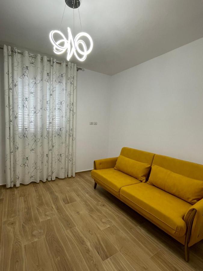 A Casa Di Alice Apartment Orikum Bagian luar foto