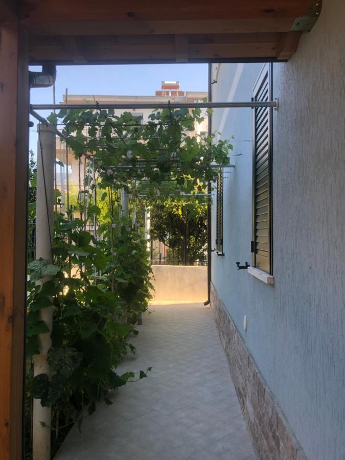 A Casa Di Alice Apartment Orikum Bagian luar foto